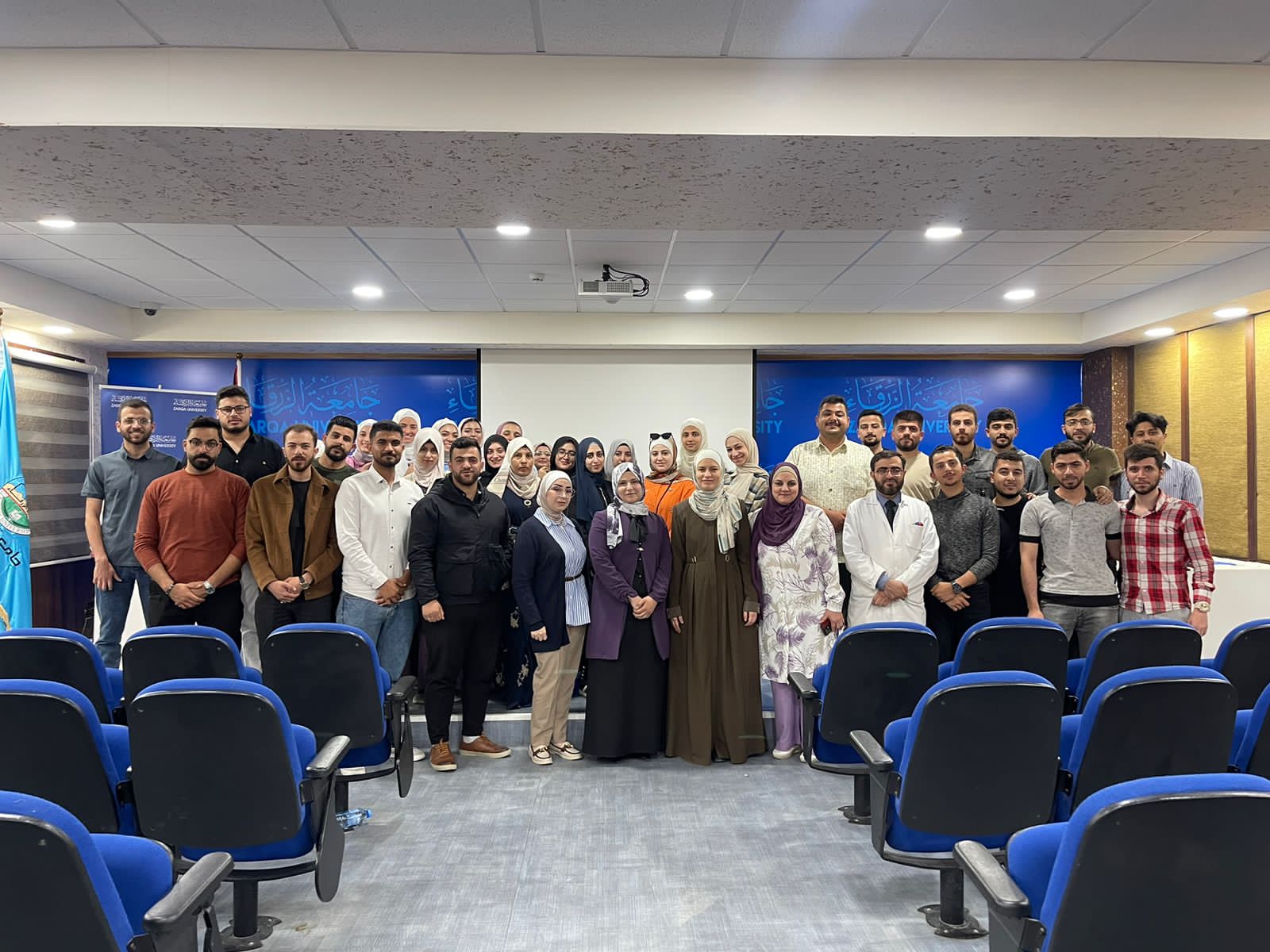  آليات التدريب وامتحان الكفاءة الجامعية والإجابة على جميع استفساراتهم المتعلقة بذلك